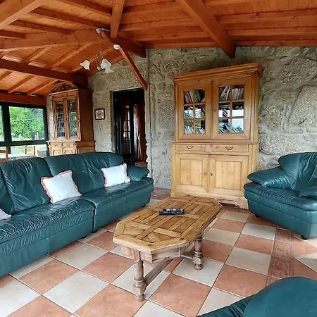 Maisons Des Fleurs Tatil Evi Sande (Braga)