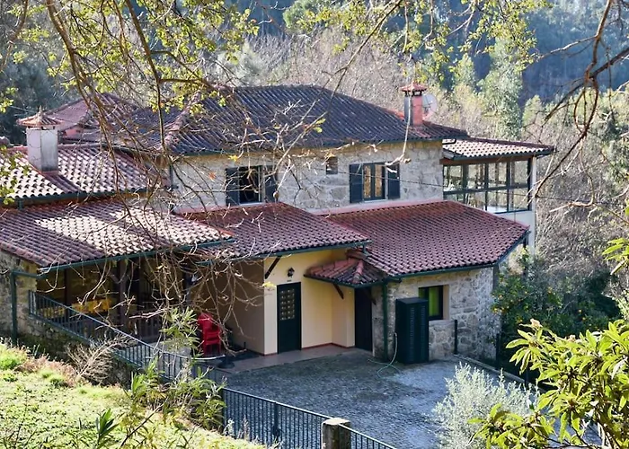 Maisons Des Fleurs Sande (Braga)